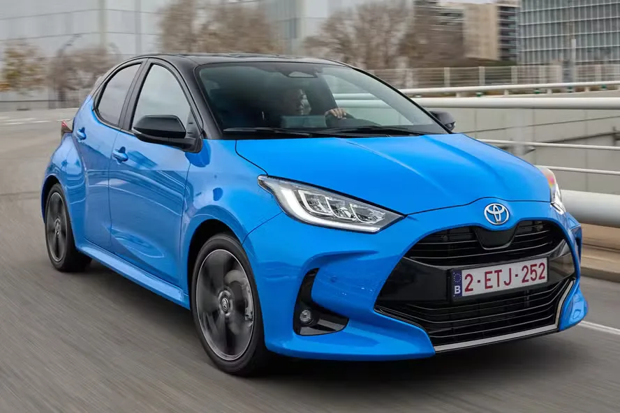 Toyota Yaris 2021 — photo 1